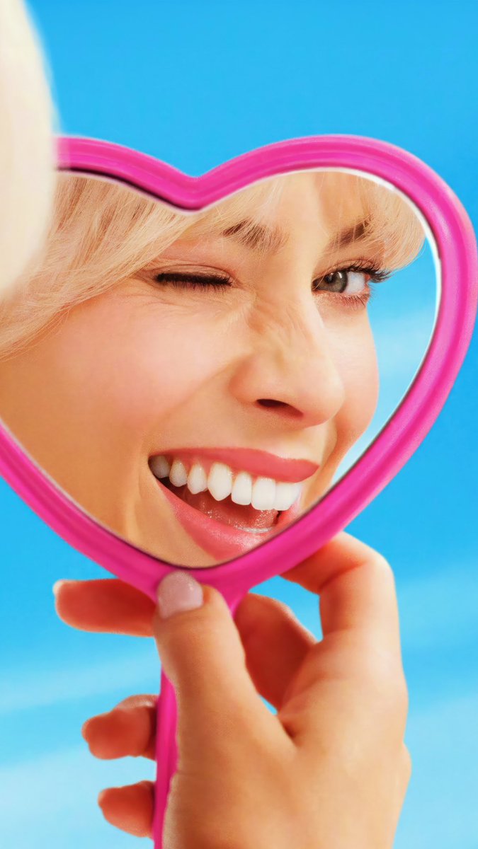 choquei's tweet photo. 🚨PESQUISA: Vocês vão assistir #Barbie ou Oppenheimer? https://t.co/MlWJXRZd3C