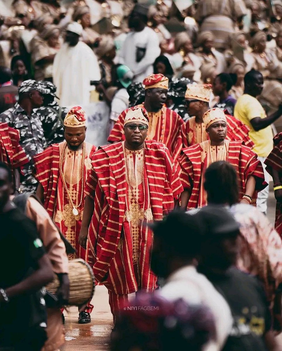 Eazyblaze2000's tweet photo. The Yoruba tribe in Nigeria π³π¬
πΈ: @theniyifagbemi
#africanfolder https://t.co/Hphj75dwHu