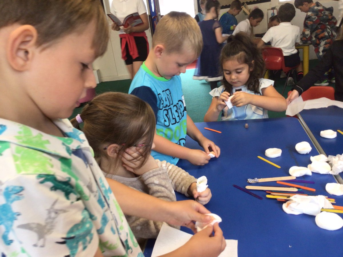 Penclawdd's tweet photo. #PencPeng Maths is everywhere - even when you give CPR to a Jelly Baby! Such a hoot and such caring children. I wonder who will get to take their Jelly Baby home tomorrow!?! #Pencnum #Pencmemories https://t.co/VqjlkfrT41