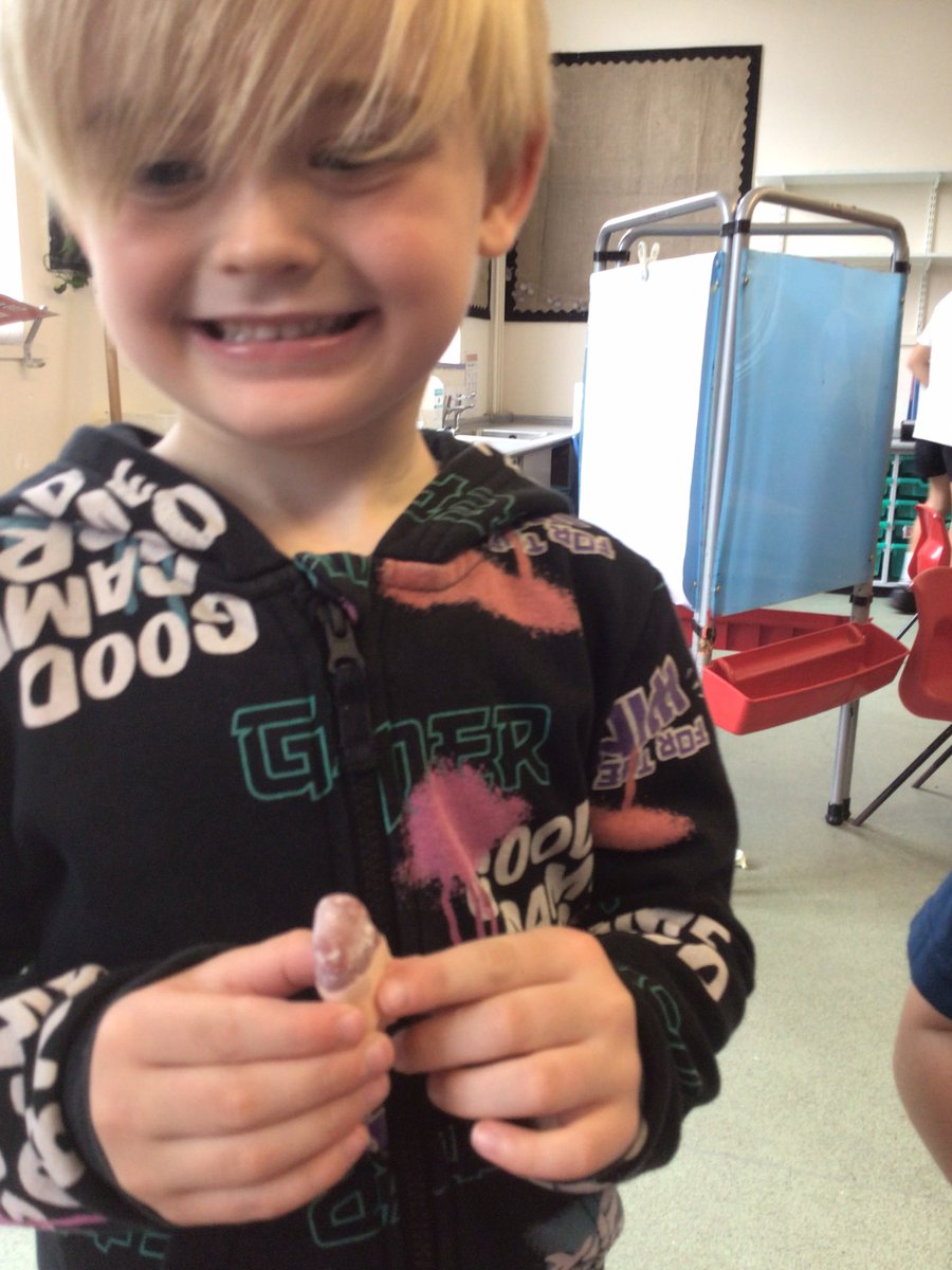 Penclawdd's tweet photo. #PencPeng Maths is everywhere - even when you give CPR to a Jelly Baby! Such a hoot and such caring children. I wonder who will get to take their Jelly Baby home tomorrow!?! #Pencnum #Pencmemories https://t.co/VqjlkfrT41