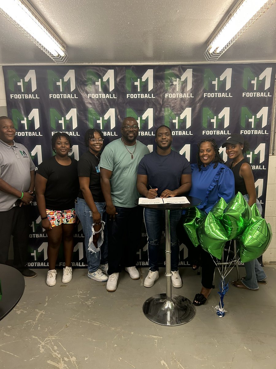 eldermorrise's tweet photo. Congratulations @josh2offical Joshua! We’re so proud of you. The journey continues. Never despise humble beginnings. Thank you to Coach @donlee9596 &amp; @JohnMelvinU https://t.co/eGdNyBIGNF