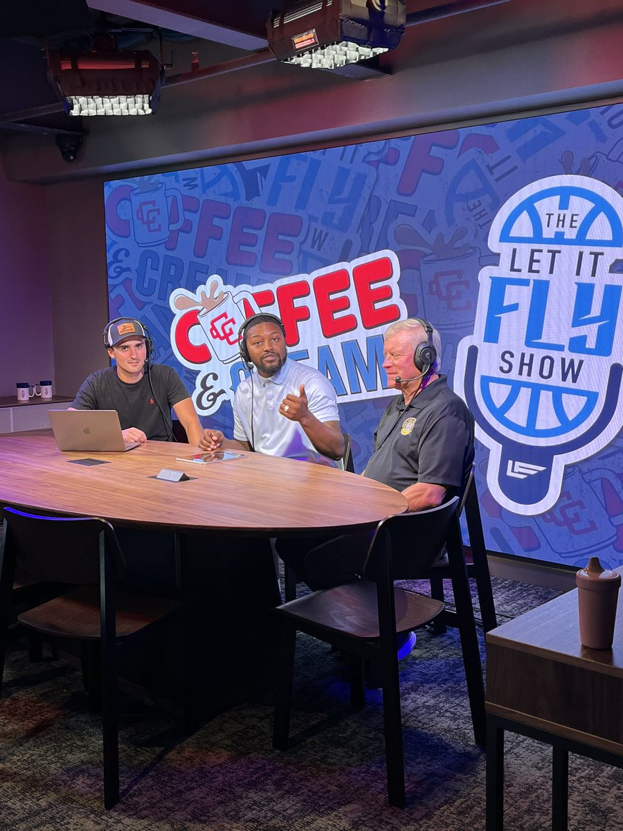 HurrdatSports's tweet image. Stay tuned for a special bonus segment of Coffee &amp;amp; Cream with @AndrewRogersCC talking about @OmahaSupernovas with one of the owners @CoachBurrow 

#ourtime | #neprovb | #womenprosports | #omaha