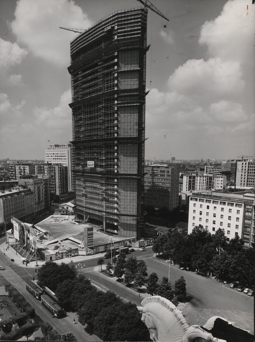 Join us next Wednesday, July 26, at 4pm for a FREE virtual lecture by professor Marko Pogacnik about the Grattacielo Pirelli and the postwar Italian skyscraper! RSVP: tinyurl.com/mw47mkwa #italianarchitecture #engineering #skyscrapers #museumfromhome