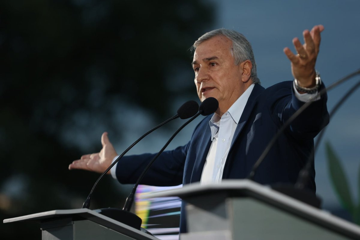 <a href="/GerardoMorales/">Gerardo Morales</a>, volvió a cargar contra el gobierno nacional, particularmente el kirchnerismo, por las manifestaciones violentas que tienen lugar en la provincia, al tiempo que señaló a la Izquierda como “mano de obra barata” para instalar el caos.  

cambiajujuy.com/noticias/ver/n…