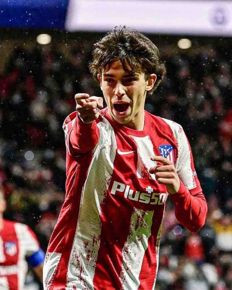 GxldChristensen's tweet photo. Venderias a Franck Kessie para traer a João Félix al Barcelona?

❤️: Sí
🔁: No https://t.co/HBpbEKzOQv