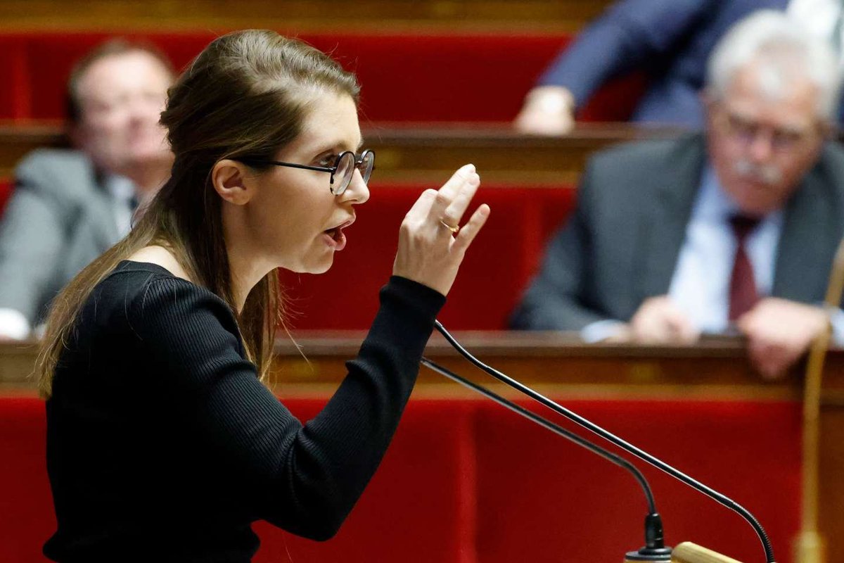 Mme <a href="/auroreberge/">Aurore Bergé</a>, ministre des solidarités, avait voté contre la proposition de loi pour un repas à 1€ pour les étudiants.
Proposition portée par <a href="/KelouaF/">Fatiha Keloua Hachi</a>...