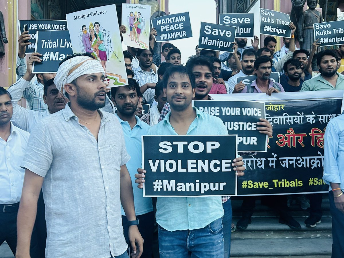 GamodVikash's tweet photo. #Stop violence #ManipurViolence
Save manipur 
@narendramodi #AmitShah https://t.co/8lAAS0eSxW