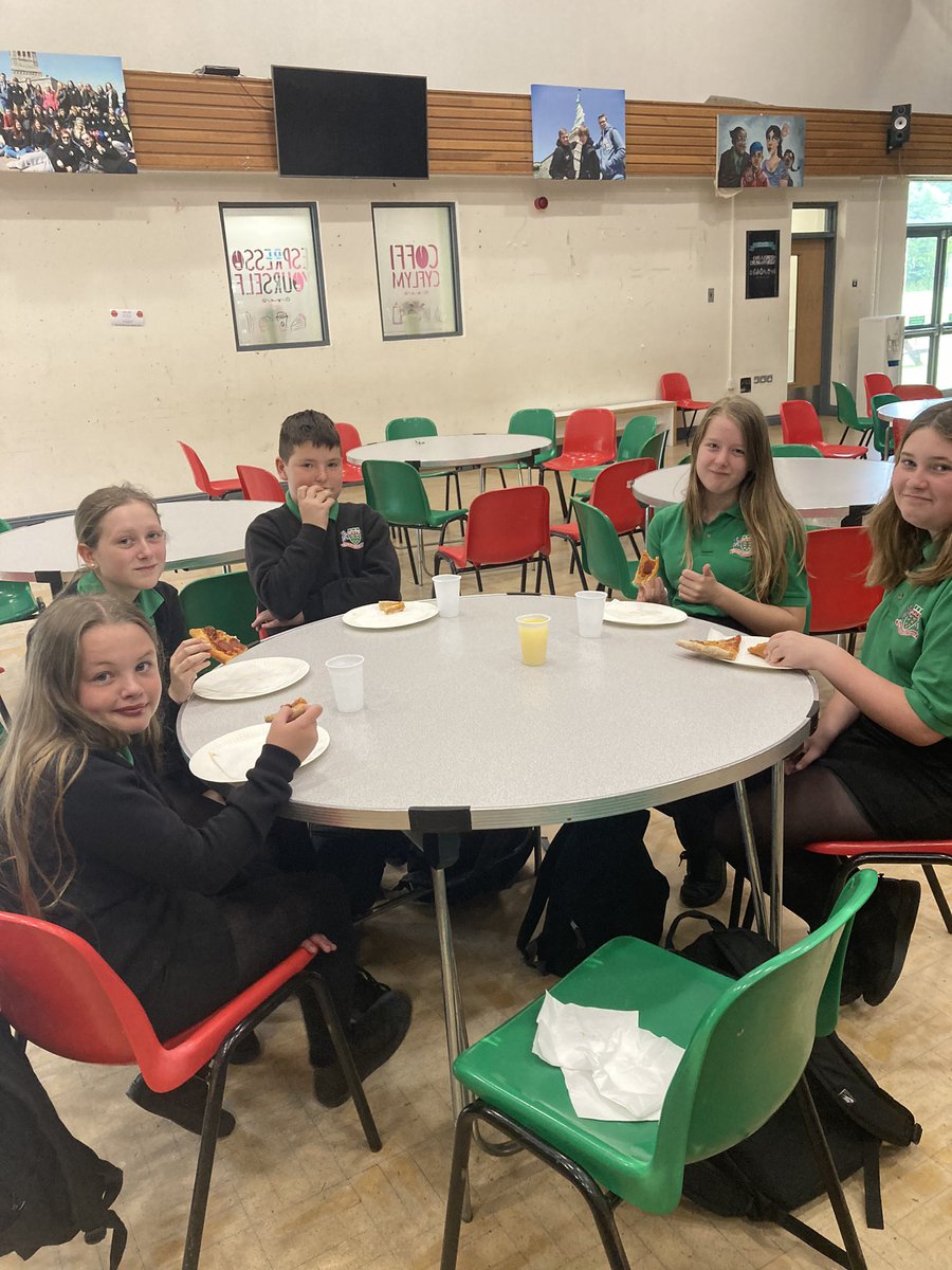 Congratulations to our pupils who were invited to our pizza reward party today. A positive attitude, hard work and great attendance is rewarded here @Main_MACS
