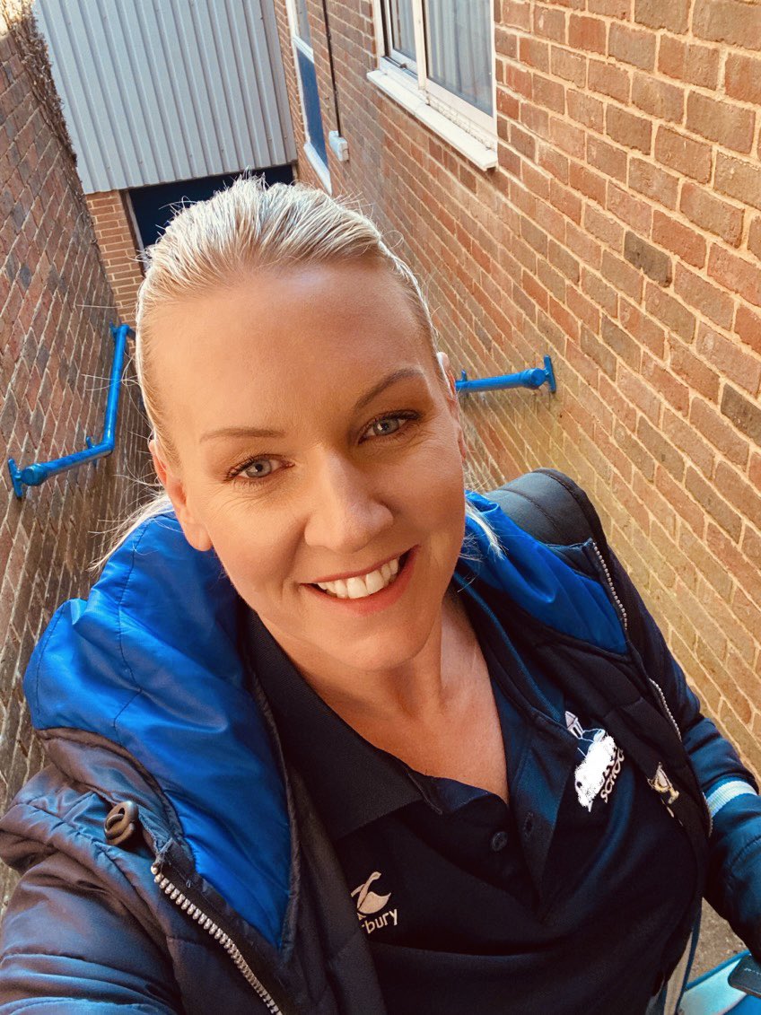 A day of ‘lasts’!
Last day of Primary school and last day as a secondary teacher. Onto pastures new ….
#lastday #endofanera #primaryschool #teaching #excitingtimes