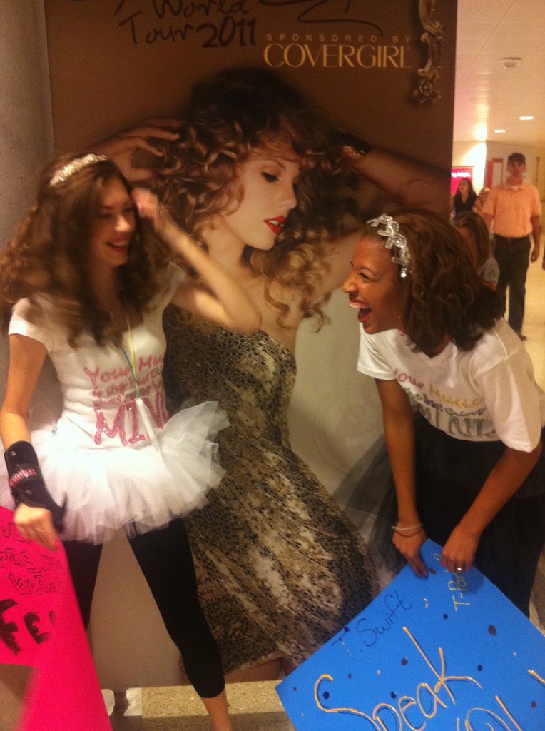 JessicaDylan16's tweet photo. @taylornation13 Your music is the best thing that’s ever been mine 💜from Speak Now your 2011 to Speak Now (Taylor’s Version) unofficial release party in KC in 2023 ✨🫶💜 https://t.co/xkD8S9AHGY