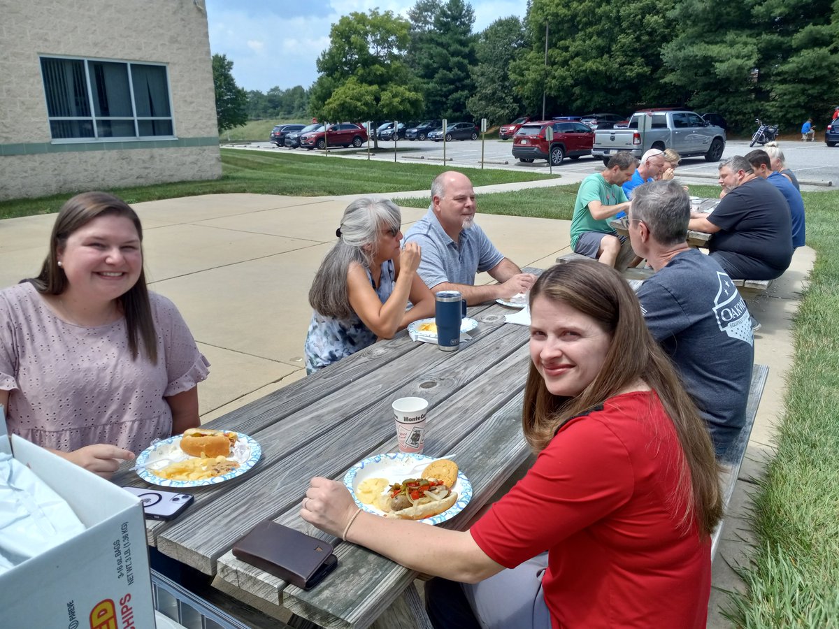 Oakworks celebrated the heat of July with a summer sausage cookout! This definitely made the day extra special!