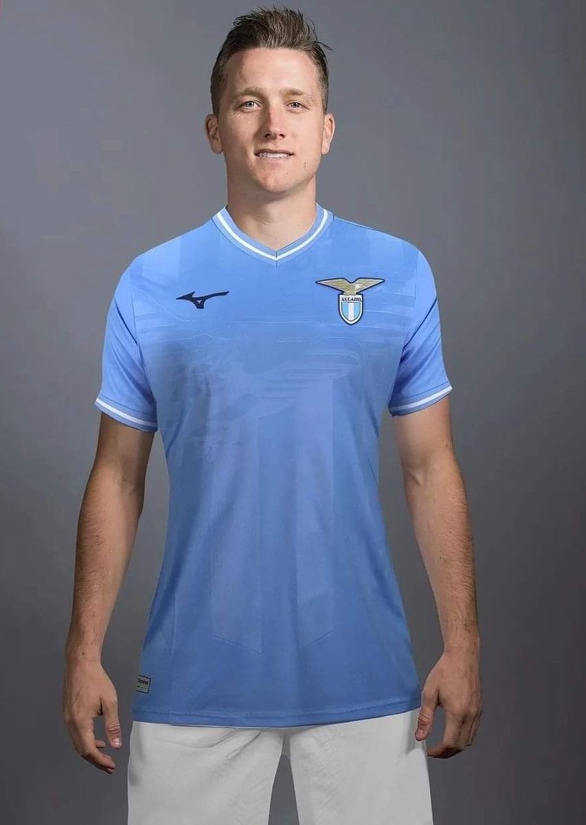 🚨 Esclusiva
La #Lazio ha raggiunto l'accordo con Piotr #Zielinski 🇵🇱 contratto da 3.5M+bonus✅
Lotito e De Laurentiis in contatto per sistemare i relativi bonus.
22M al Napoli.