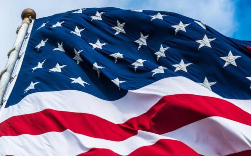 🚨ATUALIZAÇÃO: Nos últimos dois dias, foram revelados diversos crimes cometidos pelos Estados Unidos, sendo quase todos ignorados pela imprensa

🥇O Governador do Texas mandou que as suas tropas jogassem crianças no Rio Grande, onde devem morrer afogadas

🥈Espionagem a Lula,