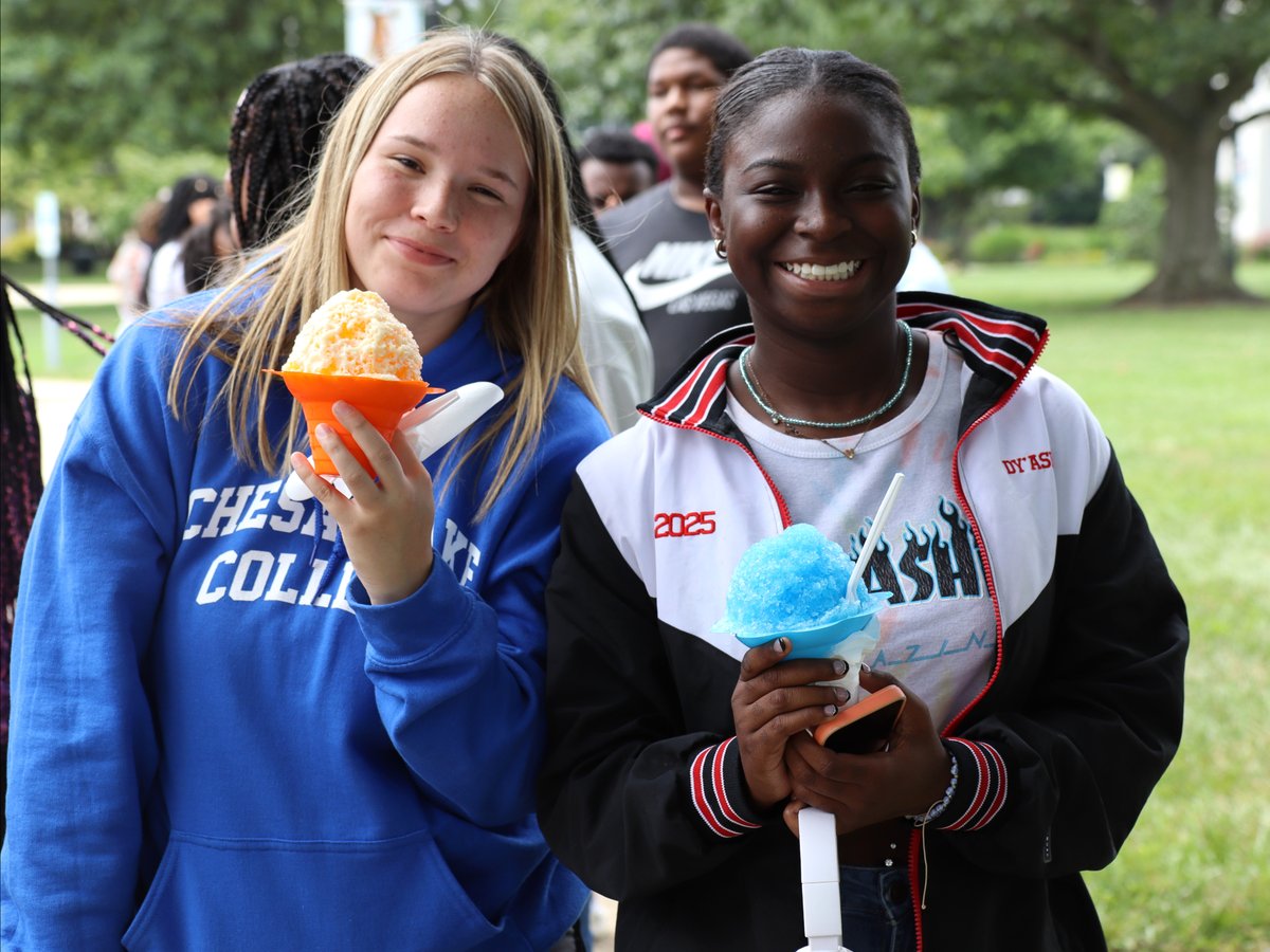 ChesapeakeColl's tweet image. Students in the #UpwardBound summer program today enjoyed a shaved ice break on campus. 🍨