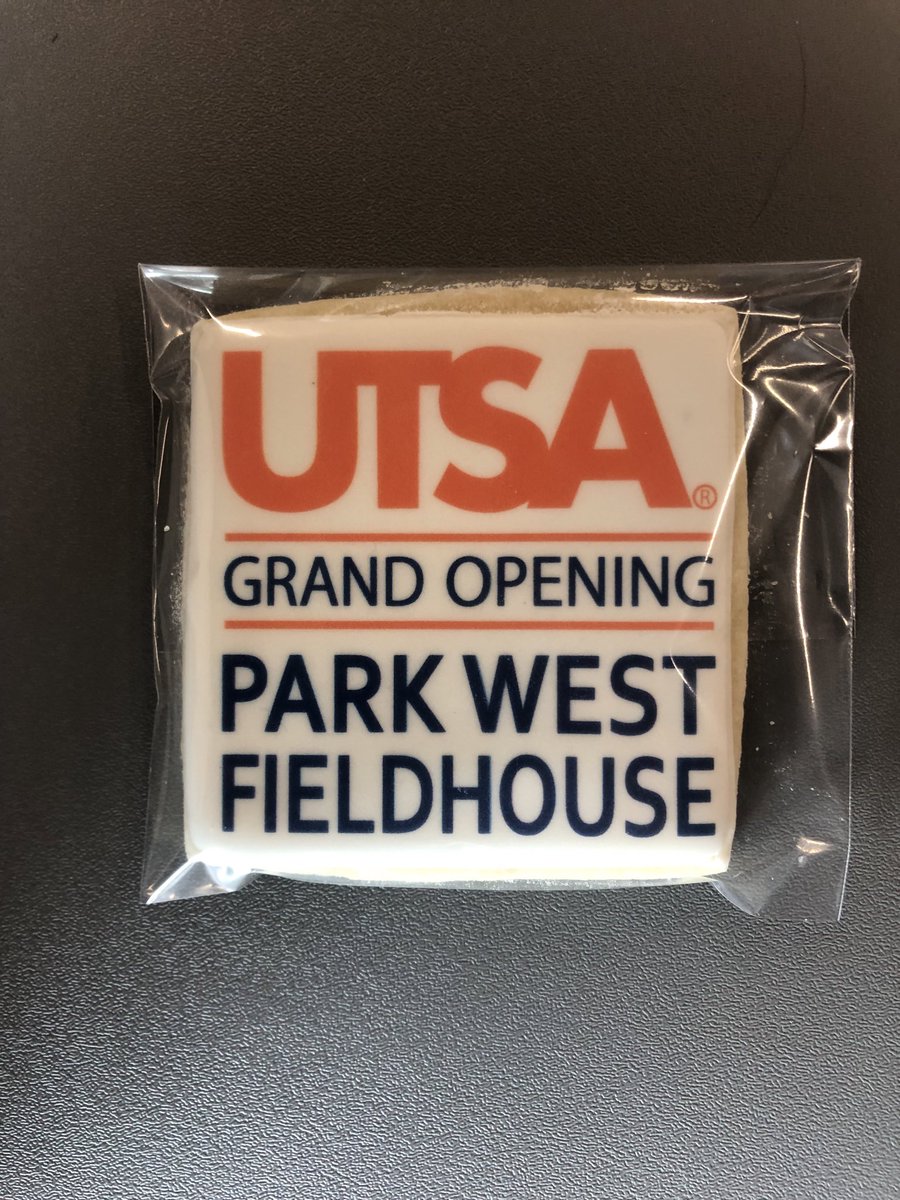 RoadrunnerRules's tweet image. And there were cookies! #LetsGo210 #GoRunners