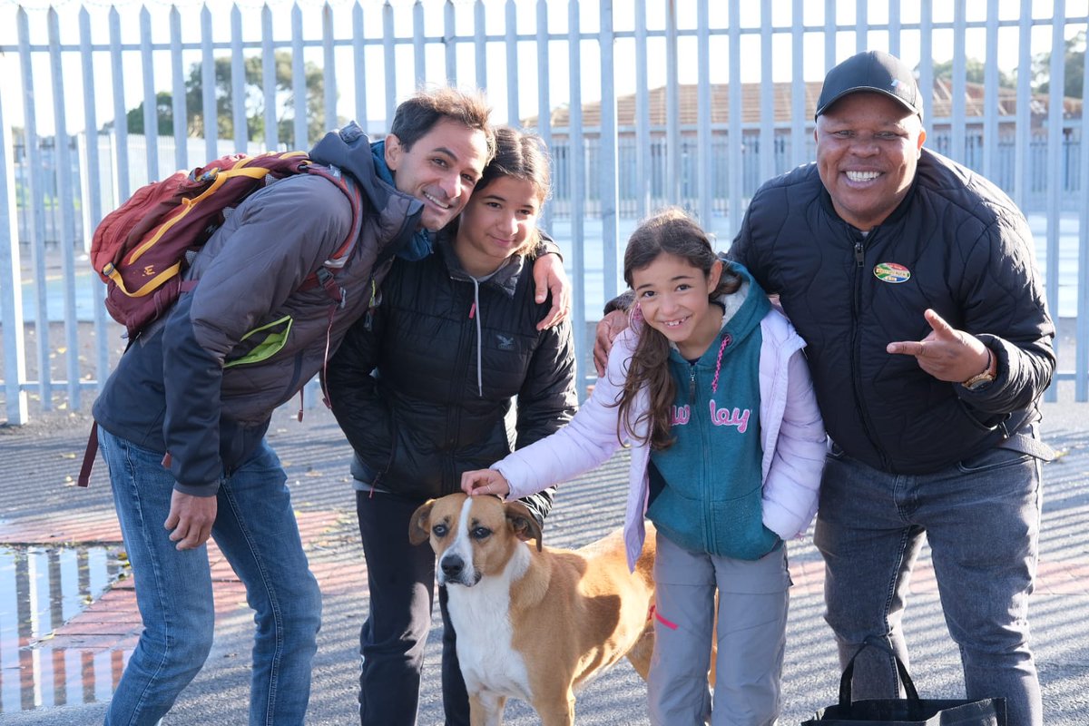 Our first guide dog in Langa Township, it accompanies our guests every time we doing a walking tour in Langa Township #langawalkingtours #langa100years