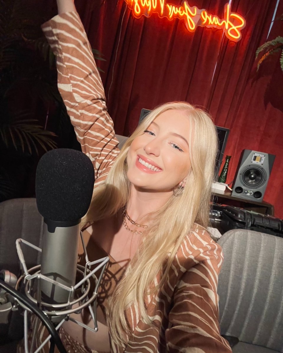 BELLA ROSE tweet media