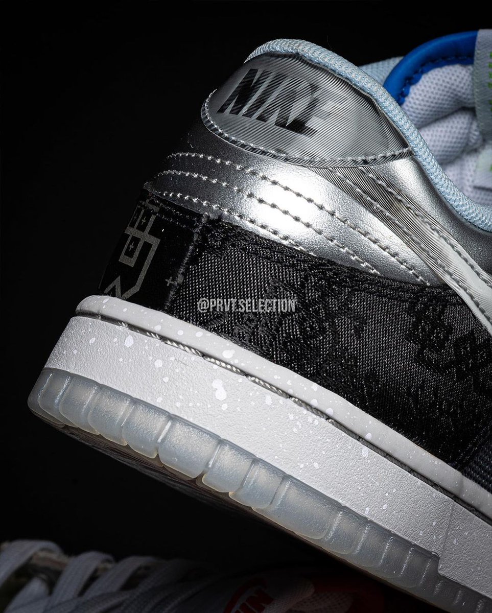 JustFreshKicks's tweet photo. CLOT x Nike Dunk Low "What The" Releasing This Month 🍑👽 https://t.co/i67EdWd26J https://t.co/XyHXTAbpIQ