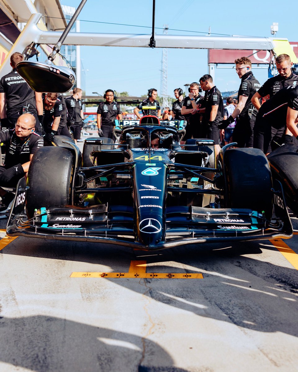 MercedesAMGF1's tweet photo. Until tomorrow, W14. 😁 https://t.co/HdB2HVDYrb