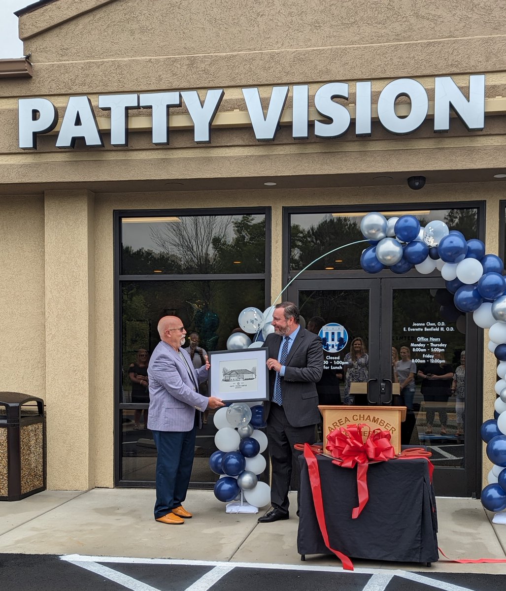 RuralAdvNC's tweet photo. 20 years ago, Dr. Reid Patty had a "vision" for Roxboro. Last week, current CEO of Patty Vision Center &amp; team celebrated a new location.
If you're ready to catch the vision of this growth area, check out my nearby listings↙️
https://t.co/nDhqMT1mpb

#trianglenc #cre #development https://t.co/8ehv8DJGME