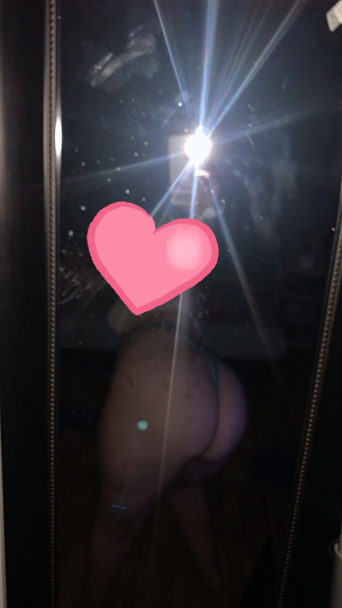 HaleyG1720's tweet photo. Anyone wanting some ass💦😈 #snapchat #buyingcontent #SellingContent https://t.co/bFaHAfIKS3