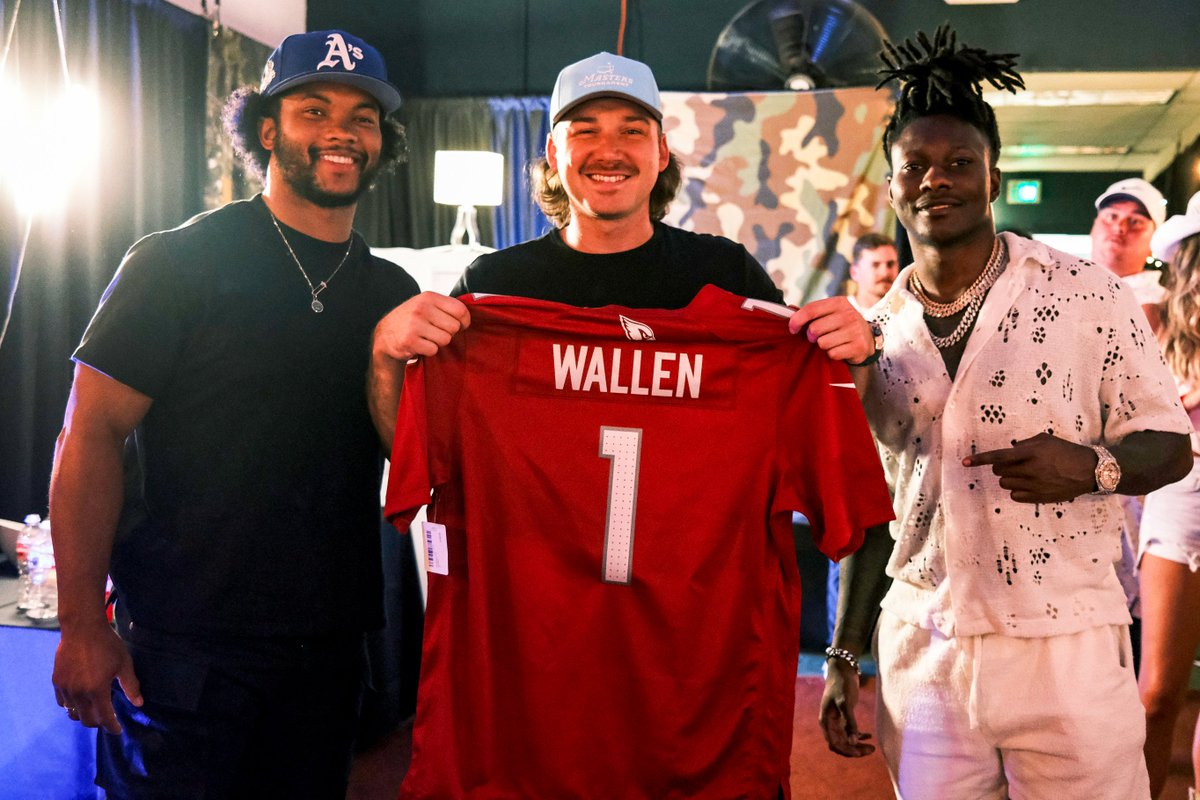AZCardinals's tweet photo. Last Night 🤠 https://t.co/R0Ji6pfy7W
