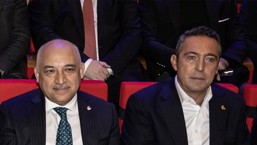 Russzin99's tweet photo. Siz İkiniz tek tüm şikelere denk. #TFFenerKomisyonu https://t.co/4ufGsM8mab