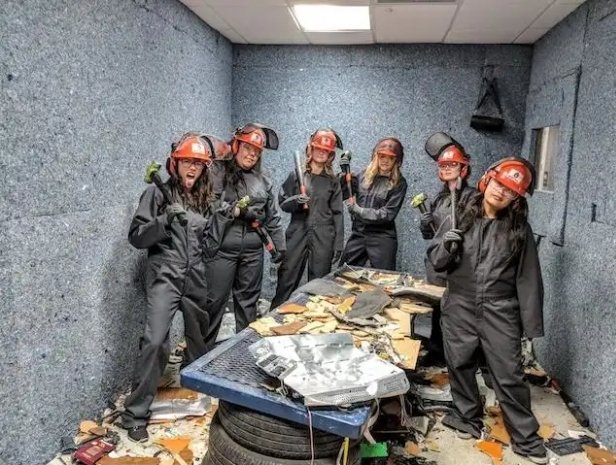 de_dubitandum's tweet photo. @Jane_Banane_ #DemolitionTeam https://t.co/J5Y5u2BKFO