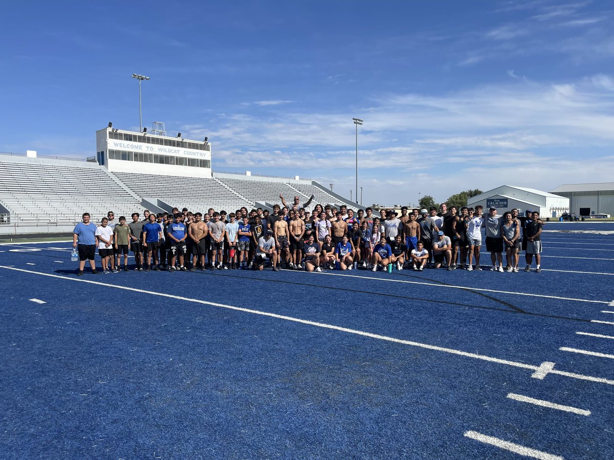 Wildcat Football (@lvtwildcatsfb) on Twitter photo Wildcats of the Week, week 6 of summer workouts!
Leading from the front!
Julius Arroyo 🏈🏊♂️🏃
<a href="/herrera_valente/">Valente Herrera</a> 🏈🏀🏋️🏃
<a href="/wyattgomez21/">Wyatt Gomez</a> 🏈🏀📣🏃
<a href="/Ondalis_33/">Ondalis Cardenas</a> 🏈🏀
<a href="/lailah_hrndz05/">Lailah Hernandez</a> 🏐🥎
<a href="/anson_og10/">Anson Marquez</a> 🏈🏀🏋️
#servantleaders
#FE Wildcats of the Week, week 6 of summer workouts!
Leading from the front!
Julius Arroyo 🏈🏊♂️🏃
<a href="/herrera_valente/">Valente Herrera</a> 🏈🏀🏋️🏃
<a href="/wyattgomez21/">Wyatt Gomez</a> 🏈🏀📣🏃
<a href="/Ondalis_33/">Ondalis Cardenas</a> 🏈🏀
<a href="/lailah_hrndz05/">Lailah Hernandez</a> 🏐🥎
<a href="/anson_og10/">Anson Marquez</a> 🏈🏀🏋️
#servantleaders
#FE