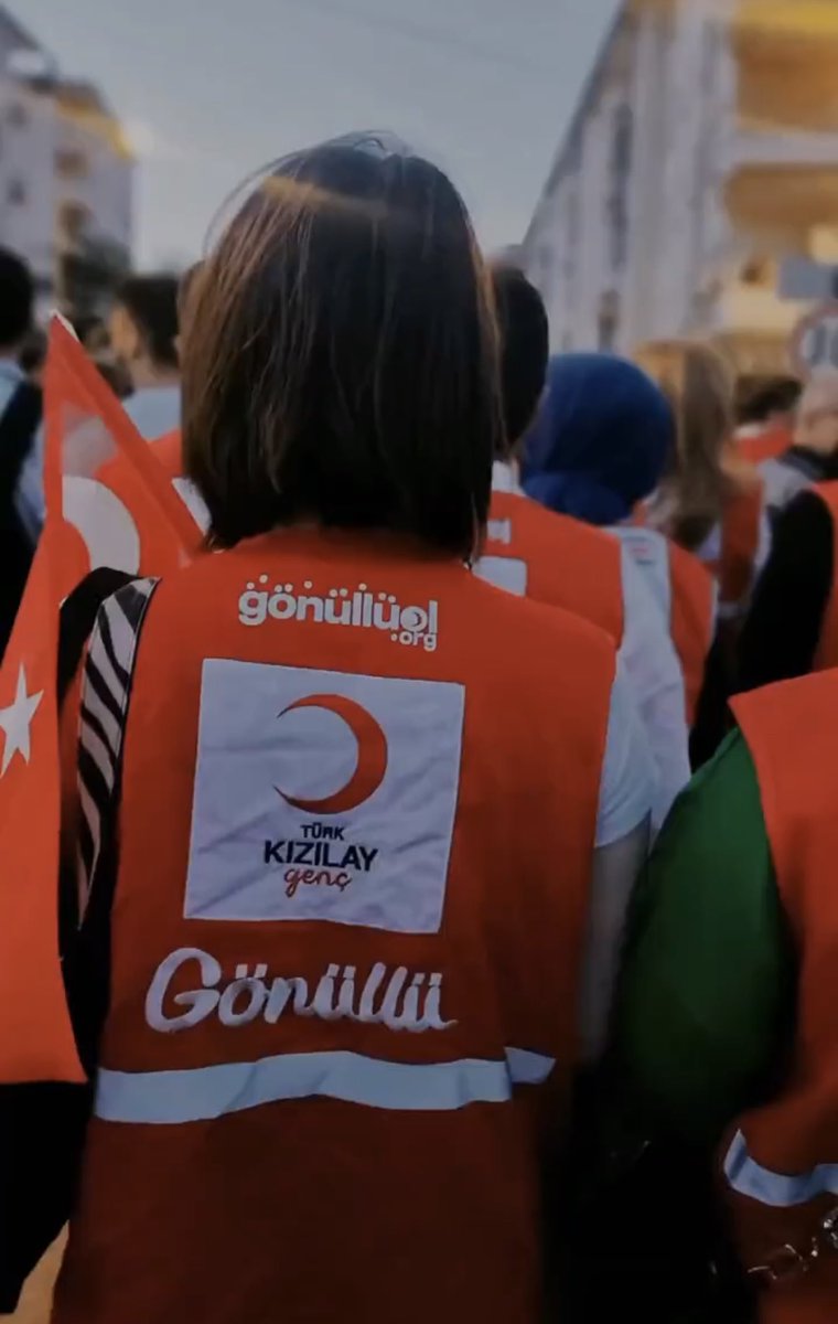 YKS sonuçları açıklandı. Hangi bölümü seçerseniz seçin, ilk tercihiniz iyilik olsun. 

Üniversiteye adımını atacak tüm öğrenci kardeşlerimizi <a href="/genckizilay/">Genç Kızılay</a> kulüplerine bekliyoruz. ❤️