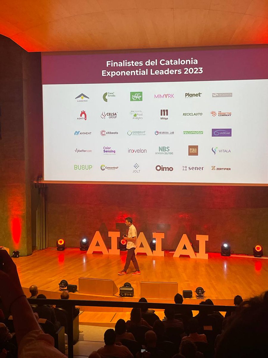 packcluster's tweet photo. Participem a la jornada #ExponentialDay23 d'@accio_cat per conèixer les aplicacions en #IA generativa i els #CataloniaExponential Leaders 2023

👉@albertcaste "Al 2025 les empreses que incorporin #AI tindran mes valor i seran mes eficients"
👉@volansa @Telefonica @pentagrowth https://t.co/PNVIkwKGJS