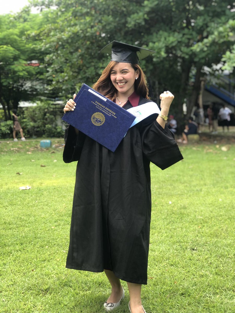ViaVicedo's tweet photo. Lord 😭
Ito napo ang sagot, bunga at resulta sa limang taong pananalangin 😍🙌

MARAMING MARAMING SALAMAT ☝️❤️😇 https://t.co/aCIuCuKEvP
