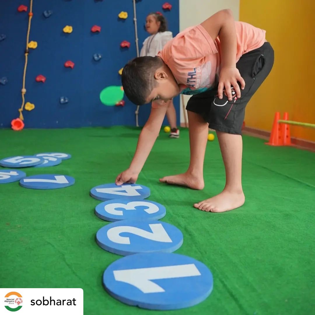 SOlympicsBharat's tweet photo. Athletes of ages 2-7yrs were screened at the Ananth Centre for learning & development, Delhi through a structured Special Olympics health initiative, Paediatric Screening powered by the @BMGFIndia.
#HealthInitiative #PaediatricScreening #HealthAndWellbeing #inculsivehealth https://t.co/xEwHx84pgG