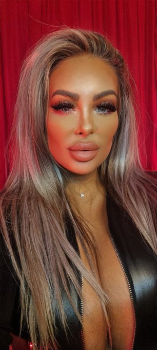 The queen is here.... 👑 @BabestationTV  @BabestationCams https://t.co/BFM2ZM33dE<a class="tags" href="/tag/babestationtv">@babestationtv</a><a class="tags" href="/tag/babestationcams">@babestationcams</a>