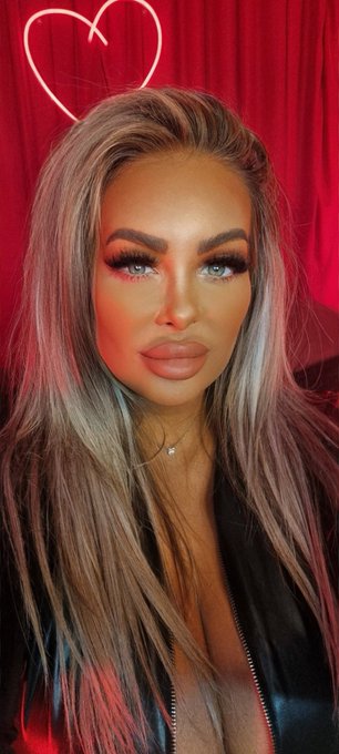 The queen is here.... 👑 @BabestationTV  @BabestationCams https://t.co/BFM2ZM33dE<a class="tags" href="/tag/babestationtv">@babestationtv</a><a class="tags" href="/tag/babestationcams">@babestationcams</a>