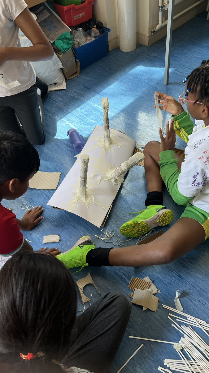 CJ_Year6's tweet photo. Only a few minutes to go… 
Will any of our teams’ bridges rise to the challenge? 
#teambuilding  #collaboration https://t.co/7hUNnvk2Gv