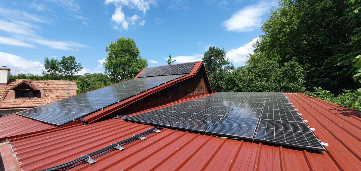 Roland_84_E's tweet image. Getting ready for the next winter season:

#HeatRecovery
#PowerStation
#Photovoltaic
#Power2Heat
#Power2Plug
#HeatPump
#Biomass

🤙

💯% 🌬💦🌞🌳