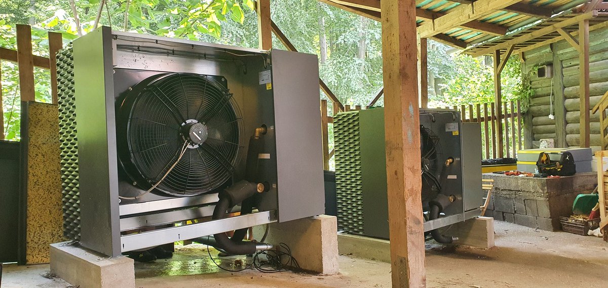 Roland_84_E's tweet image. Getting ready for the next winter season:

#HeatRecovery
#PowerStation
#Photovoltaic
#Power2Heat
#Power2Plug
#HeatPump
#Biomass

🤙

💯% 🌬💦🌞🌳