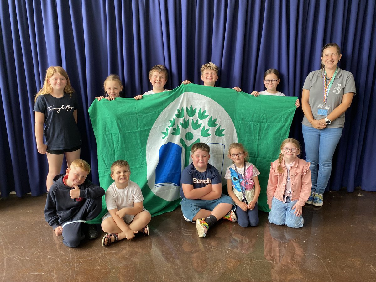 A fantastic way to finish our school year - our third Eco Schools flag!!
Da iawn to all the children and staff for a great achievement and a big thank you to Fran <a href="/EcoSchoolsWales/">Eco-Schools Wales</a> for spending a super morning with us 😊