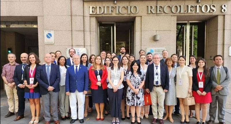 mreparaguay's tweet photo. Delegación nacional participó en Madrid de reunión del Consejo Intergubernamental del Programa Iberoamericano para fortalecer cooperación sur-sur y triangular. Se presentaron informes y estrategia 2020/23 y se enfatizó innovación para valorizar impacto.

➡️https://t.co/FCfhz7SuYm https://t.co/ZDbPIQ9zxx