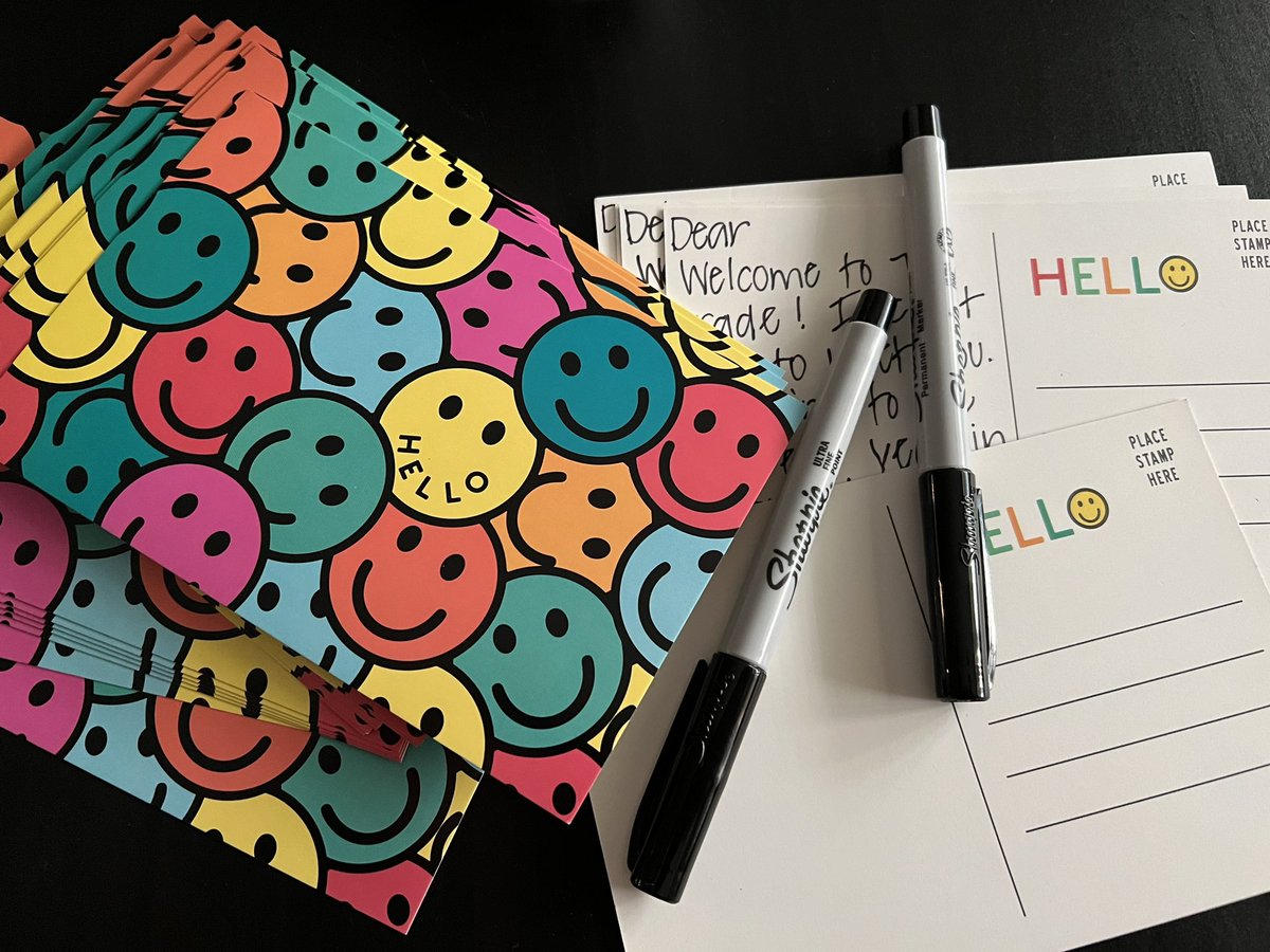 hmayfield's tweet photo. @theSMSD I️ write “Welcome to 7th grade” to all my students and mail them as soon as I have rosters. #OneShawneeMission https://t.co/Zfe5OFyQcx