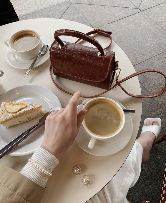 liIacdaisy's tweet photo. coffee please https://t.co/4OcgowfV2u