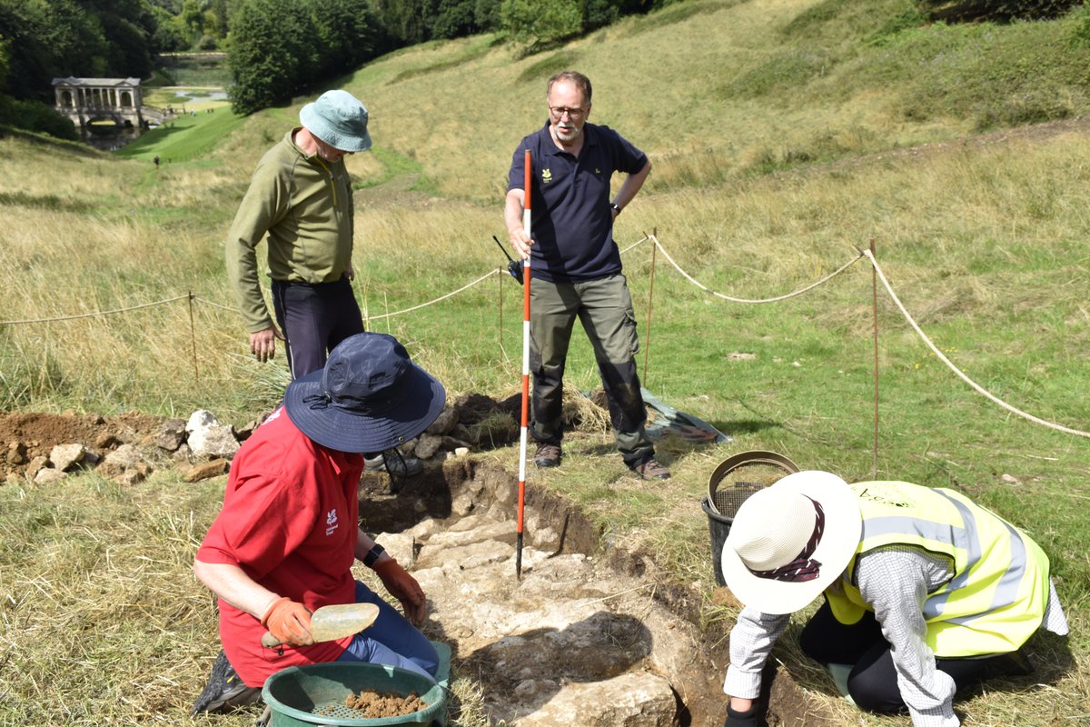 Have you got a burning question you'd like to ask about archaeology? Today is #AskAnArchaeologist day, so use the hashtag to ask your questions. 

The live excavation continues at Prior Park today and next week from Monday to Friday.

#Excavation #LiveDig #FestivalOfArchaeology
