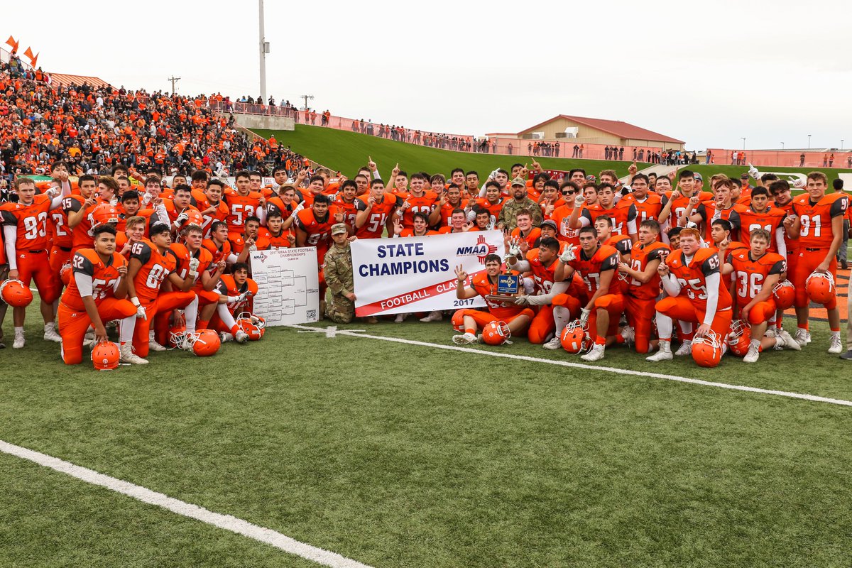 _NMAA's tweet photo. #ThrowbackThursday photo of the 2017 Class 5A Football State Champions from Artesia High School @artesiafootball The Bulldogs Beat Belen 48-14 in the final. https://t.co/XgabpkjSQn