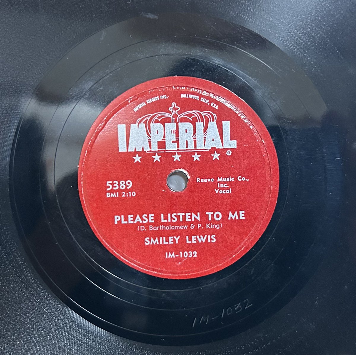 KingGuitarClass's tweet photo. 今日の1曲！
Smiley Lewis, 
Please Listen To Me.
https://t.co/uWB04IzOWM
#blues
#neworleanssound 
#smileylewis https://t.co/FNIcwCzjeV