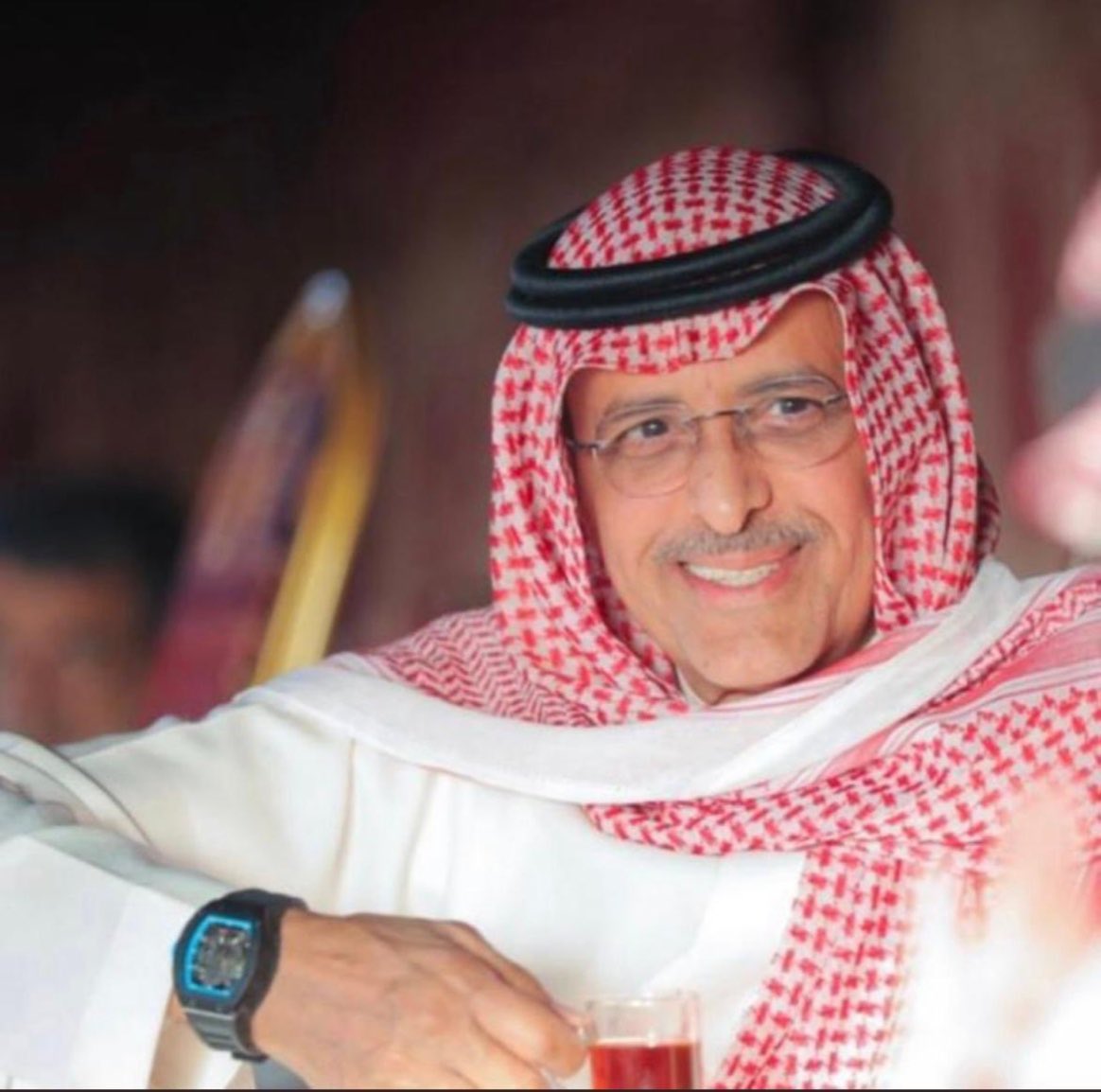 Halouthah's tweet photo. رحم الله الاستاذ #عبدالله_عبدالرحمن_العقيل الذي كان المثل الأعلى لرجل الأعمال الناجح ذو الفكر المبتكر و الرؤية المستقبليه المتميزه. و الذي كان شغوفاً في دعم العمل الخيري و الإنساني في المملكة …. جعله الله في ميزان حسناته. 
. https://t.co/R8SThZK3Zf