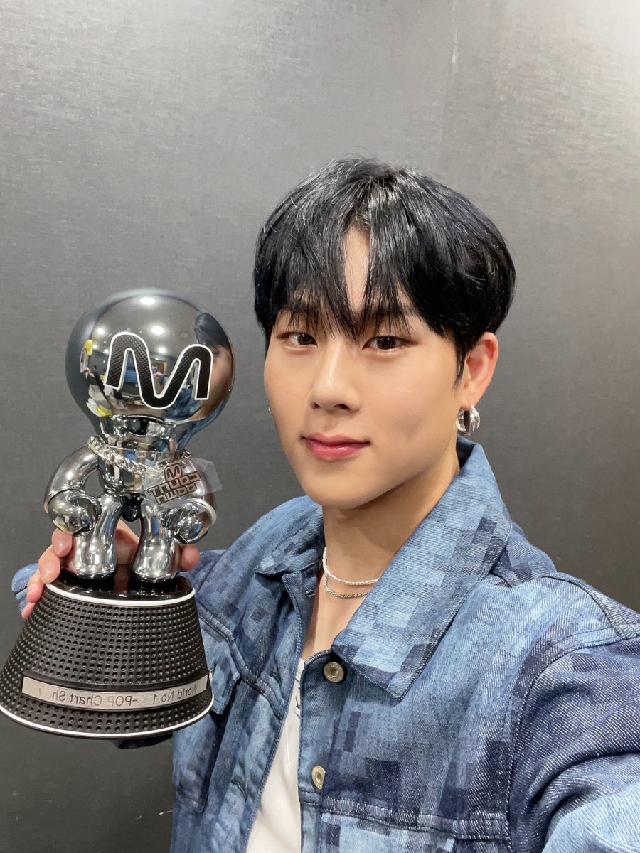 몬스타엑스_MONSTA X tweet media