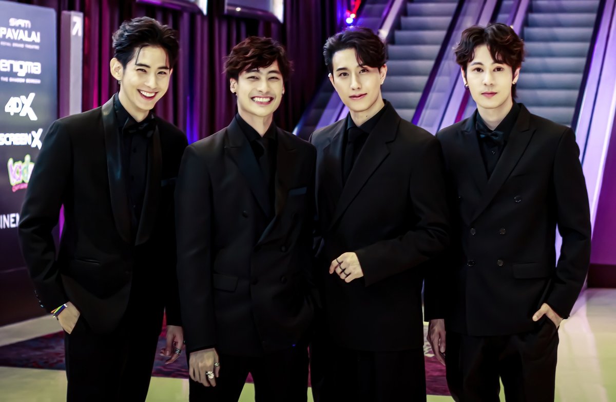 Top:Dunk:Potae:Chuang:Volk tweet media