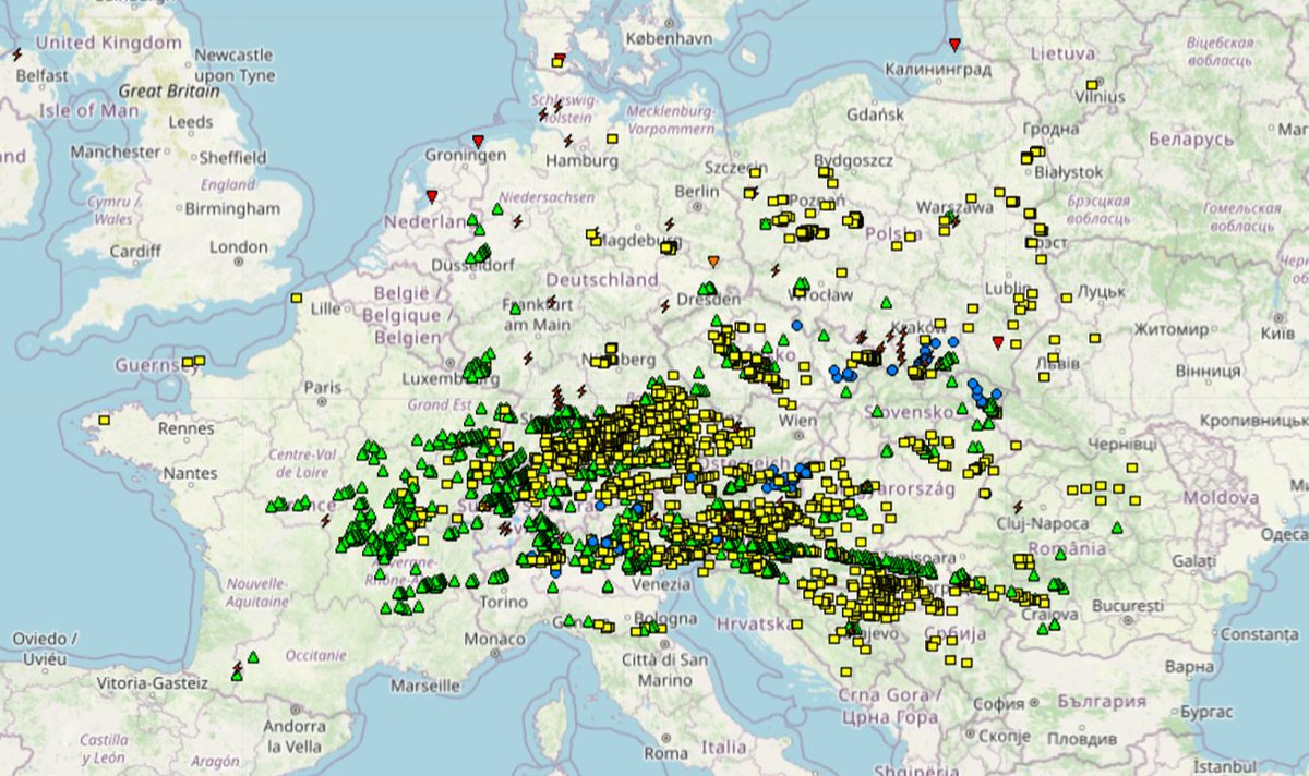 Djpuco's tweet photo. More than 3300 severe weather reports have been submitted to ESWD in the last 10 days (10 - 19 July). Severe wind gusts (yellow squares) were most common with 1643 reports, followed by large hail (green triangle) with 1488 reports. 19 July is still in the process of reporting!1/2 https://t.co/2MiZI8yXaZ