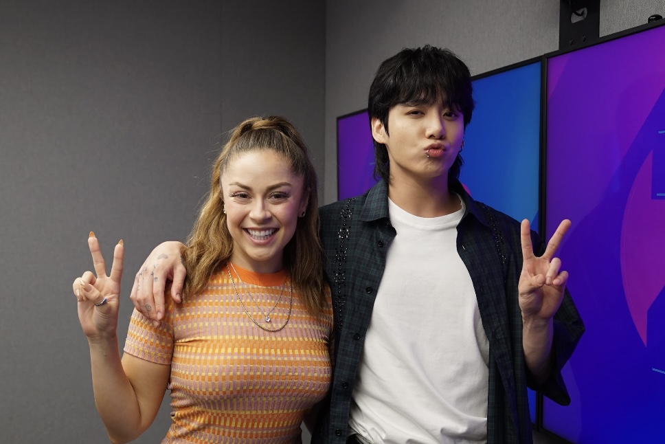 Z100 New York (@z100newyork) on Twitter photo #JUNGKOOKonZ100 <a href="/LaCrystalRosas/">Crystal Rosas</a> sits down with #JUNGKOOK in our Z100 studios! <a href="/bts_bighit/">BTS_official</a>
Make sure you're watching: youtube.com/watch?v=b90jZi… #JUNGKOOKonZ100 <a href="/LaCrystalRosas/">Crystal Rosas</a> sits down with #JUNGKOOK in our Z100 studios! <a href="/bts_bighit/">BTS_official</a>
Make sure you're watching: youtube.com/watch?v=b90jZi…